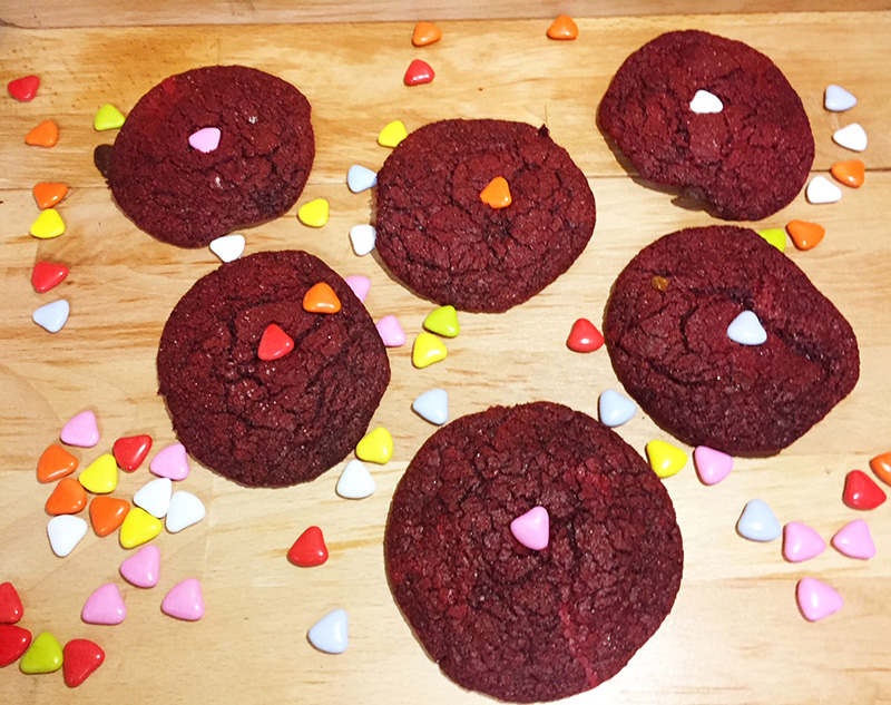 Μαλακά κόκκινα μπισκότα με κακάο ΙON