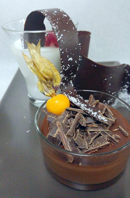 Νηστίσιμη κρέμα πιάτου σοκολάτας