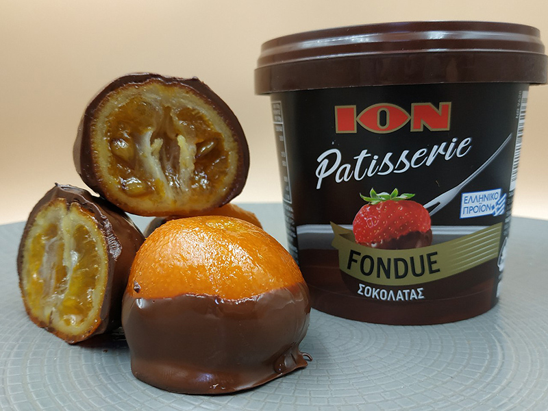 Σοκολατάκια με γλυκό του κουταλιού μανταρίνι και fondue σοκολάτας ΙΟΝ