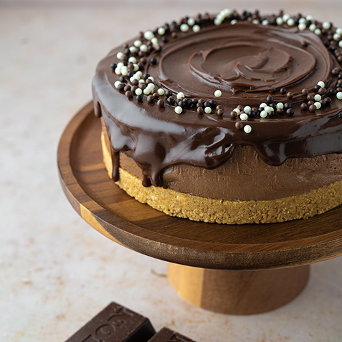 Σοκολατένιο cheesecake με Nucrema & γκανάς μαύρης σοκολάτας